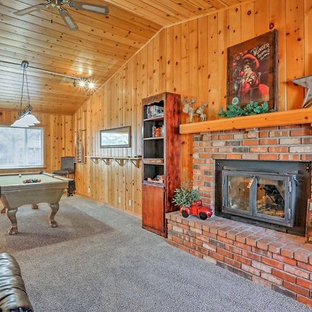Lakeside Home With Game Room, Yard, Deck And Fireplace Pinetop-Lakeside Eksteriør bilde
