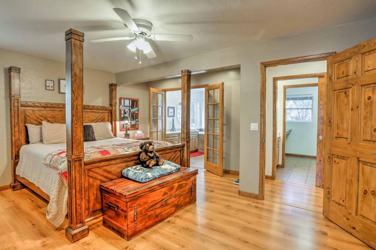 Lakeside Home With Game Room, Yard, Deck And Fireplace Pinetop-Lakeside Eksteriør bilde