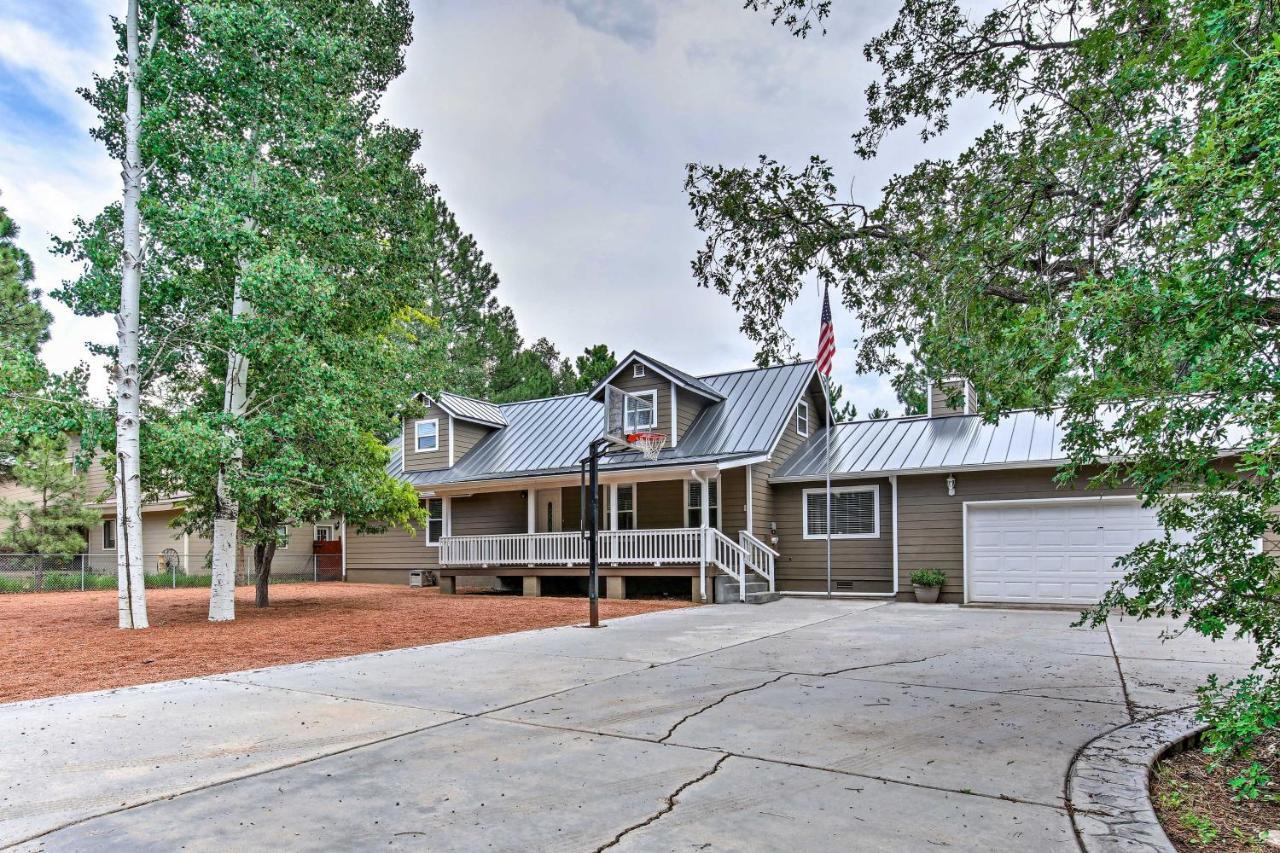 Lakeside Home With Game Room, Yard, Deck And Fireplace Pinetop-Lakeside Eksteriør bilde